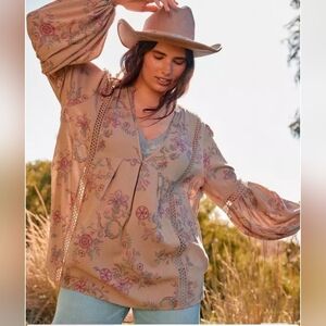 Torrid Size 4 Festi Oversized Floral Tunic w/ Ladder Lace Insets NWT